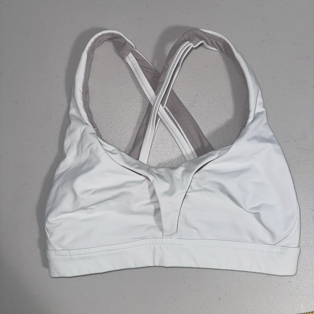 Lululemon Athletica Stash It All Size 4 Sports Bra Exercise Yoga Training Fit